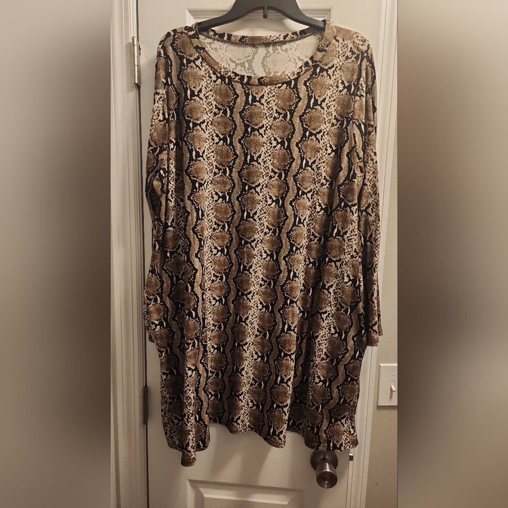 Boutique snake skin print dress